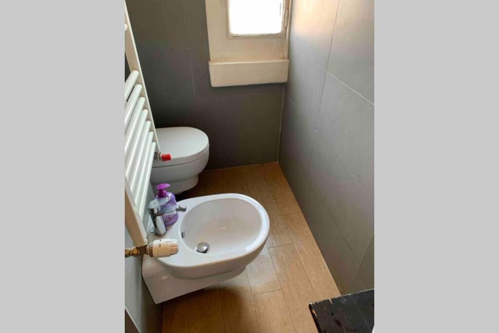 Appartamento Splendido Con Tutti Servizi In Zona Navigli Milão Exterior foto